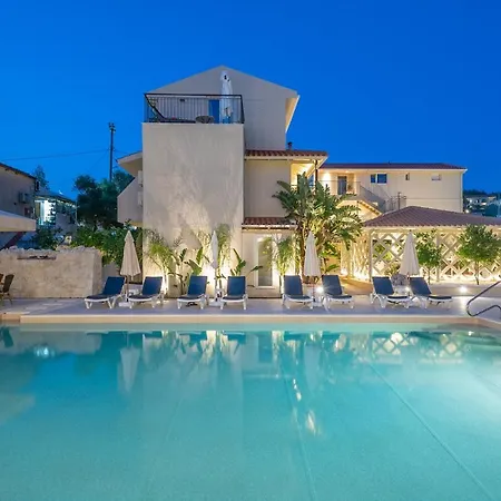 Makris Yialos Apartman *