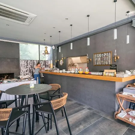 Makris Yialos * Λάσση