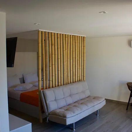 Makris Yialos * Λάσση