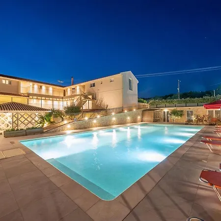 Apartmán Makris Yialos *